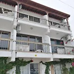 Tikay Studio Apts