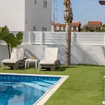 Sweet Seaview Villa