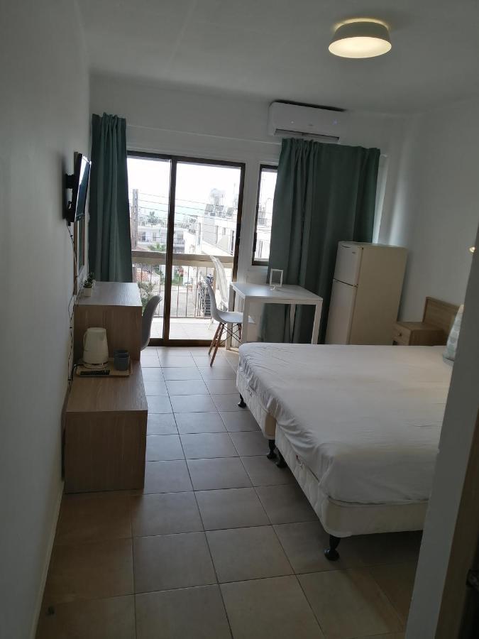 Tikay Studio Apts Aparthotel