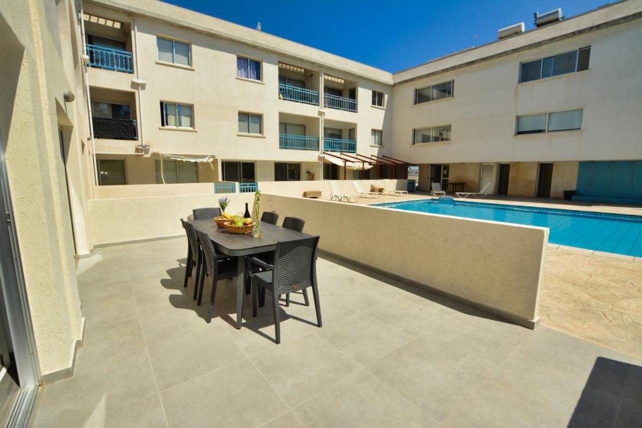 Myhome Delux, 3 Bedroom With Pool Apartment *