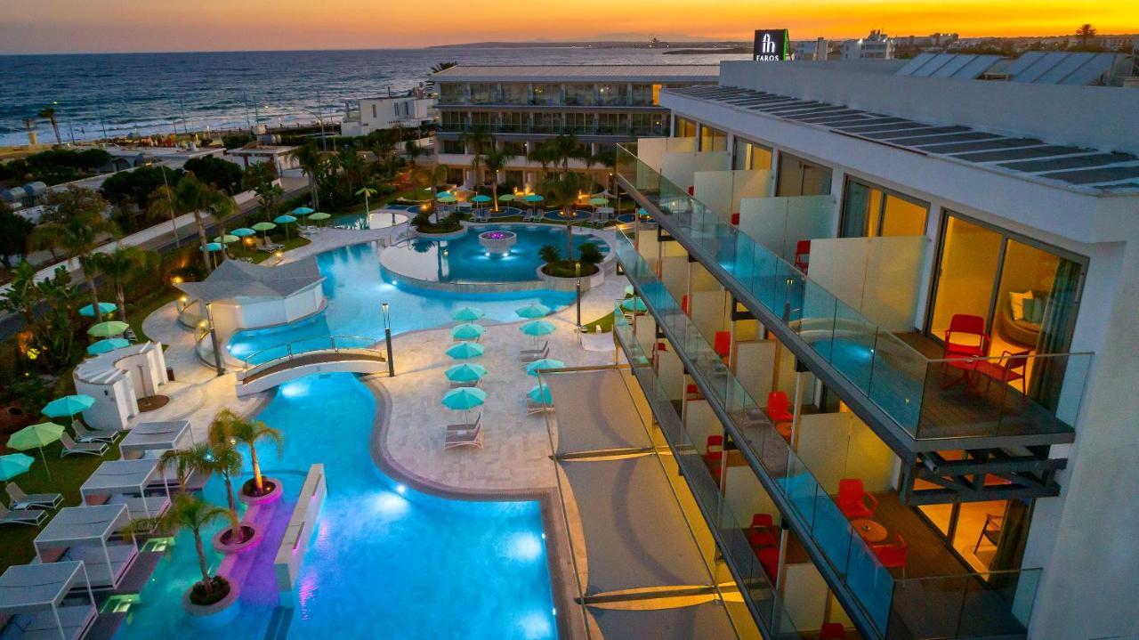 Hotel Faros 4*