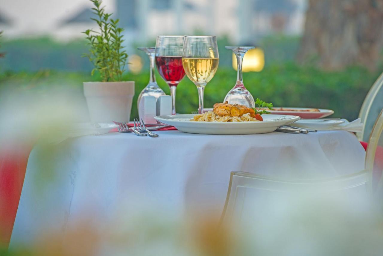 Dome Marina & Hotel 4*