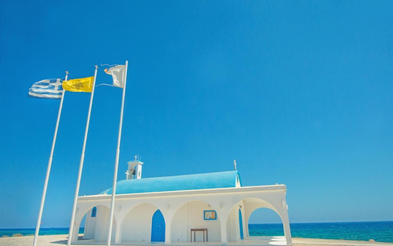 Dome Marina & 4*