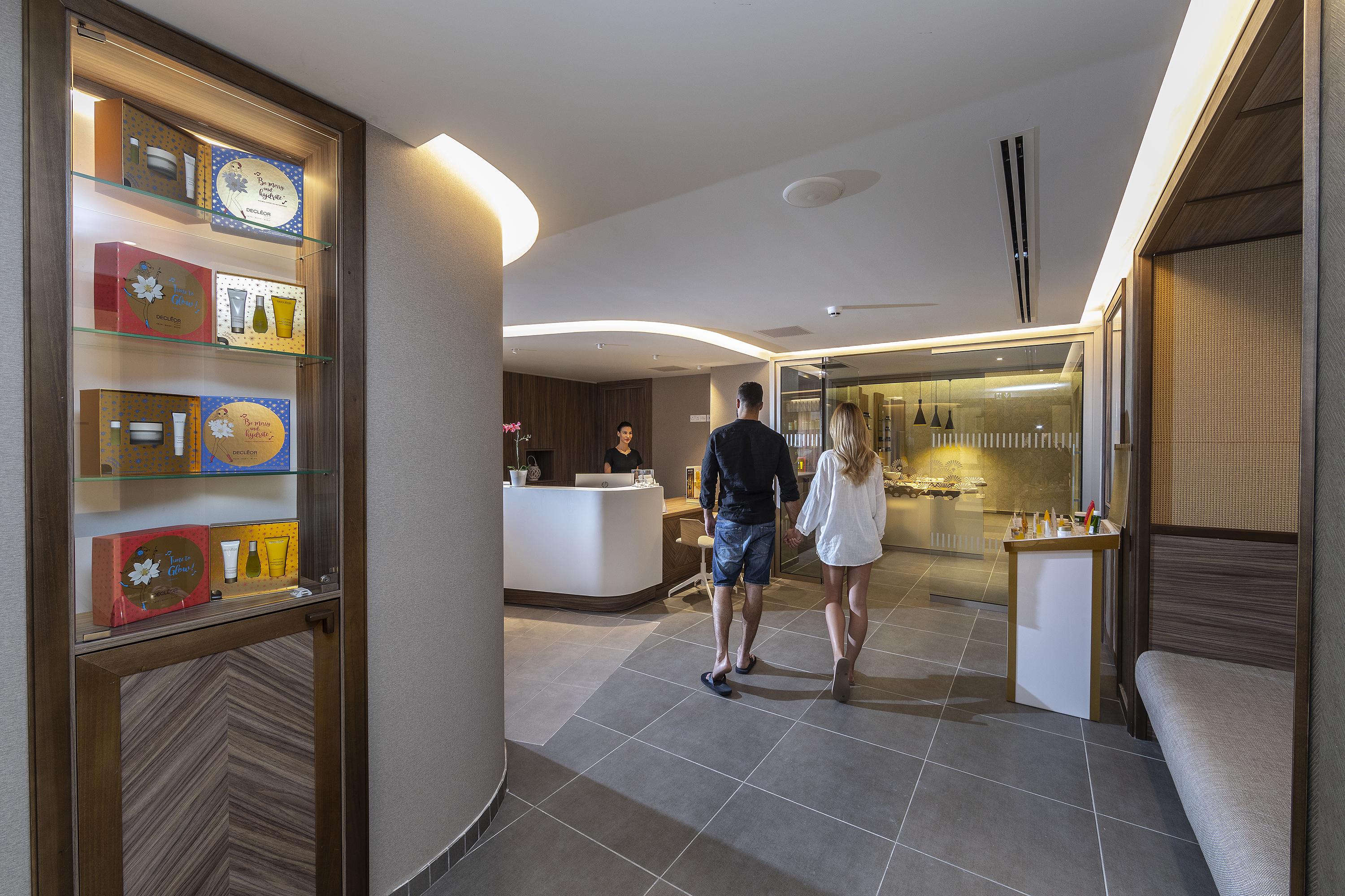 Faros Hotel 4*