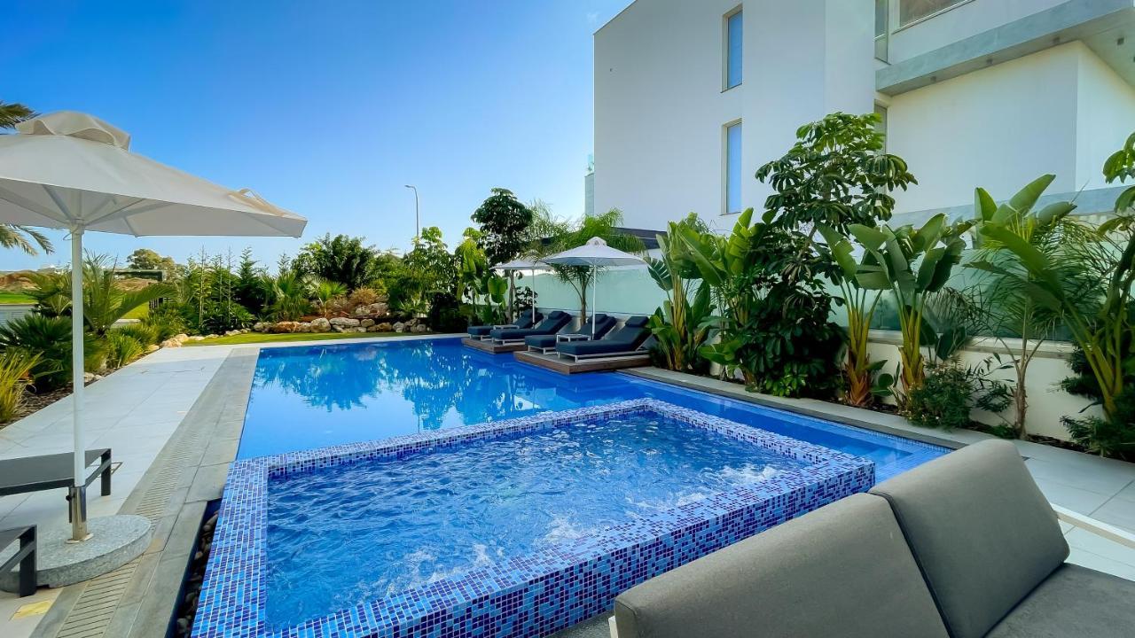 Armonia Seaview Villa *