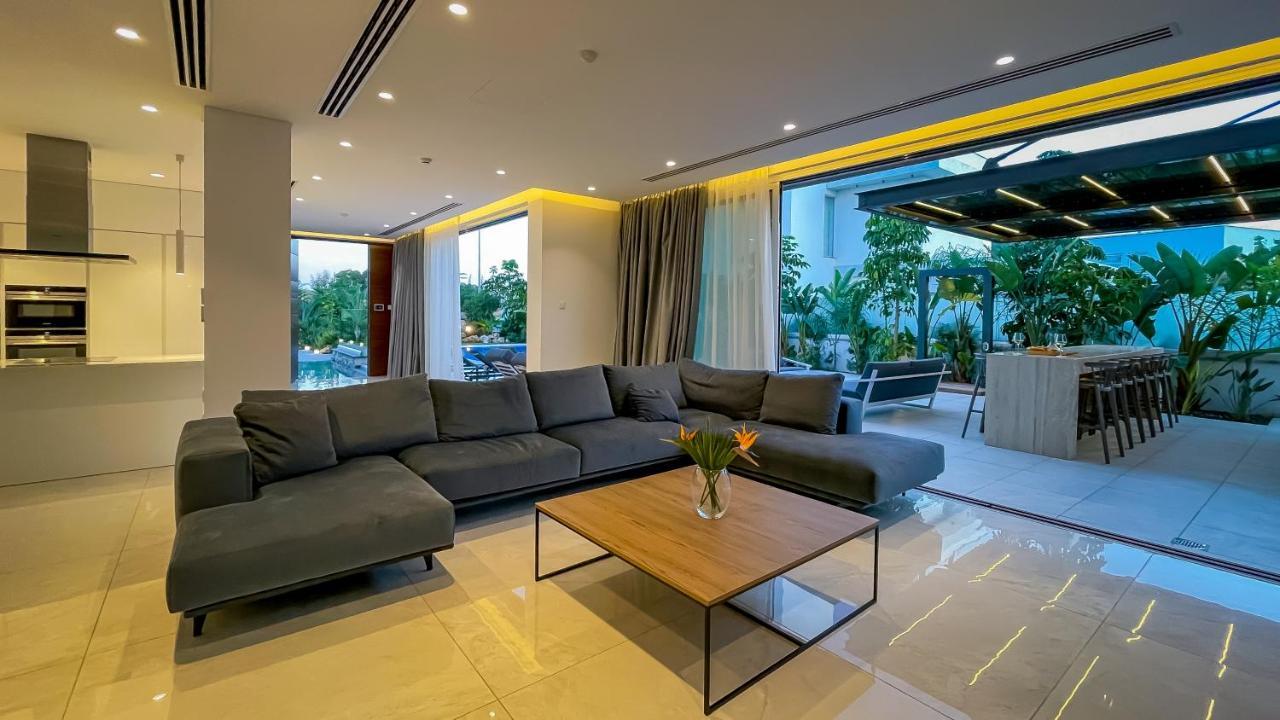 Armonia Seaview Villa *