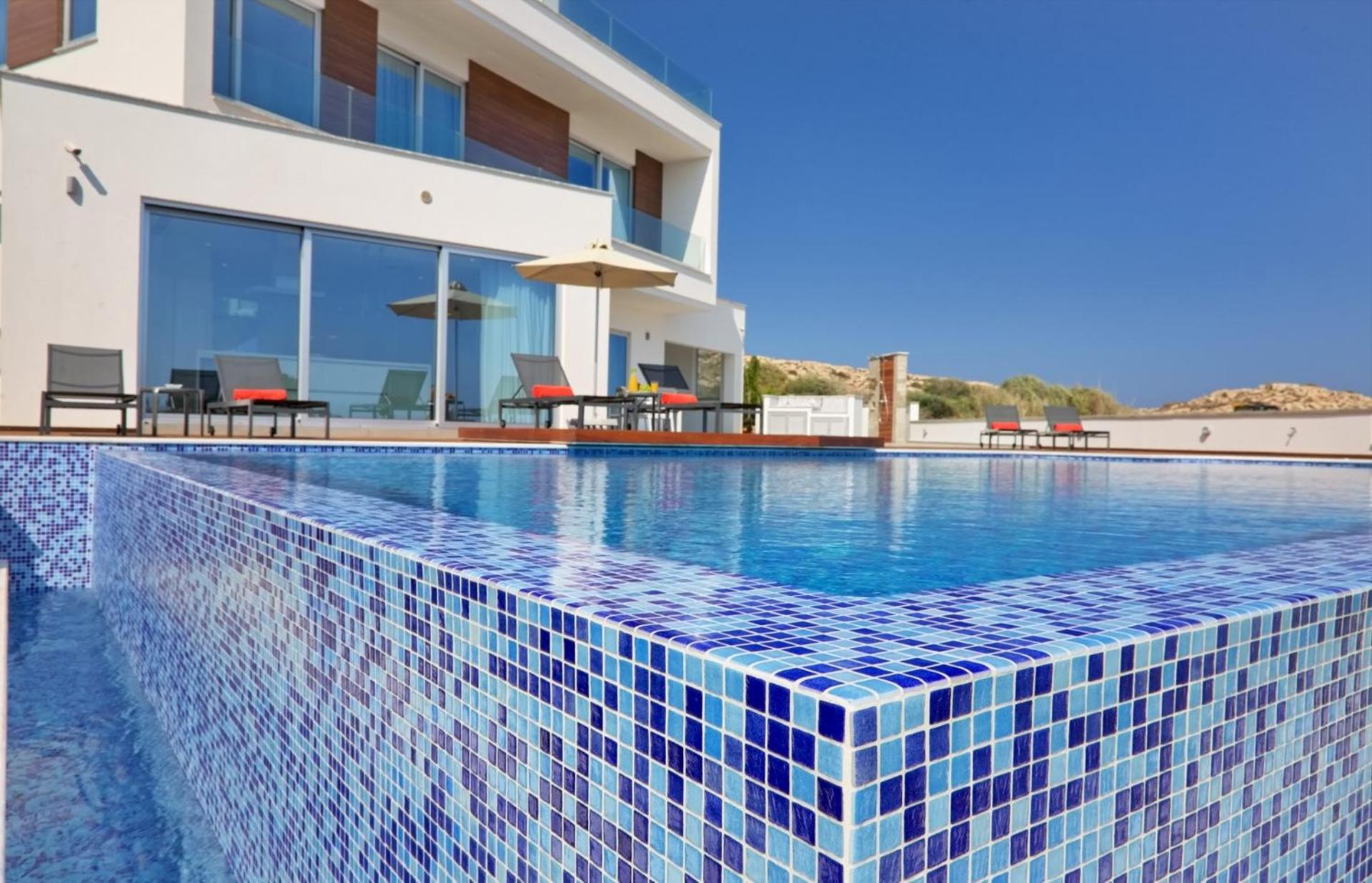 Beachfront Luxury Idania * Ayia Napa