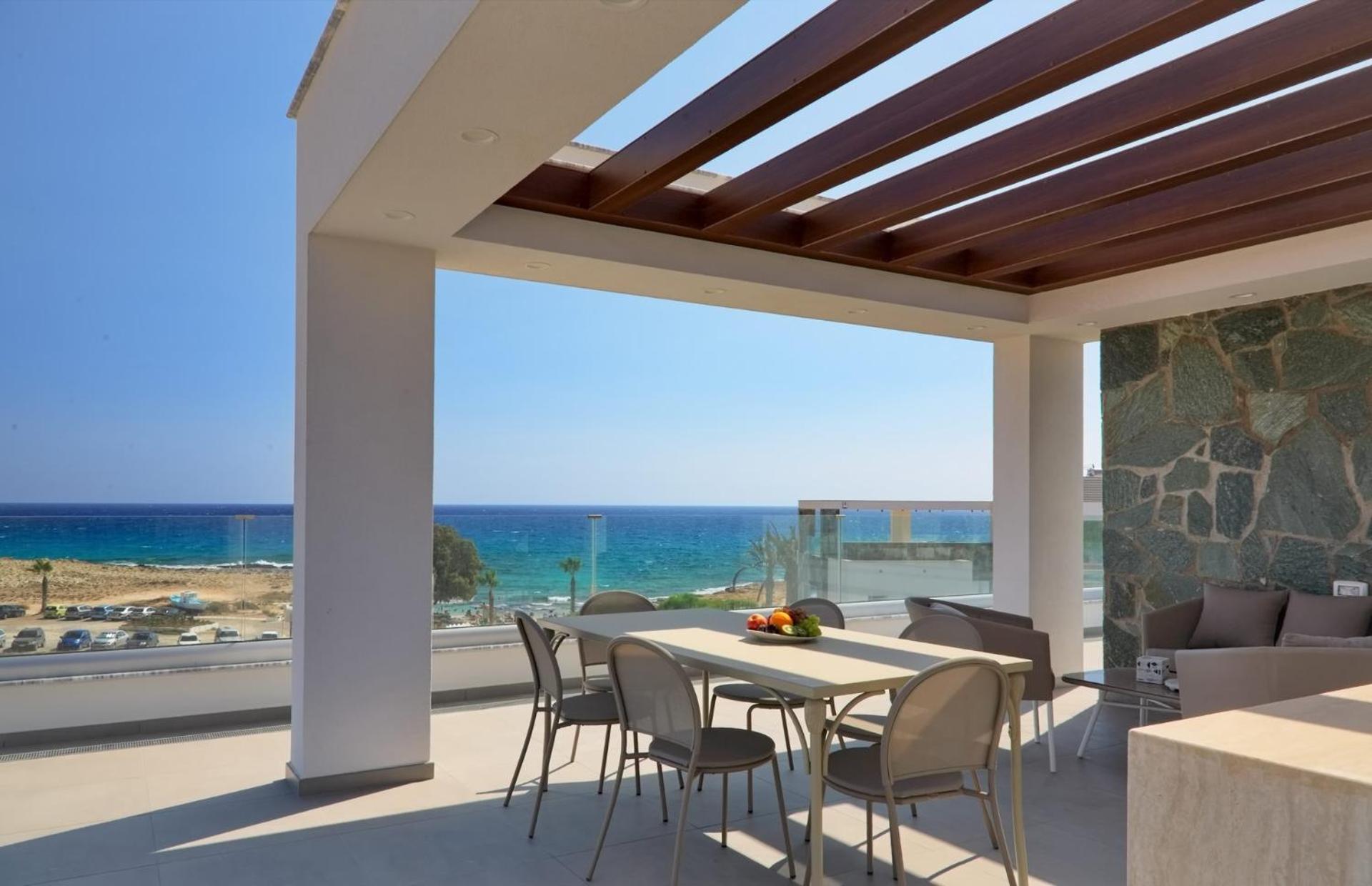 Villa Beachfront Luxury Idania