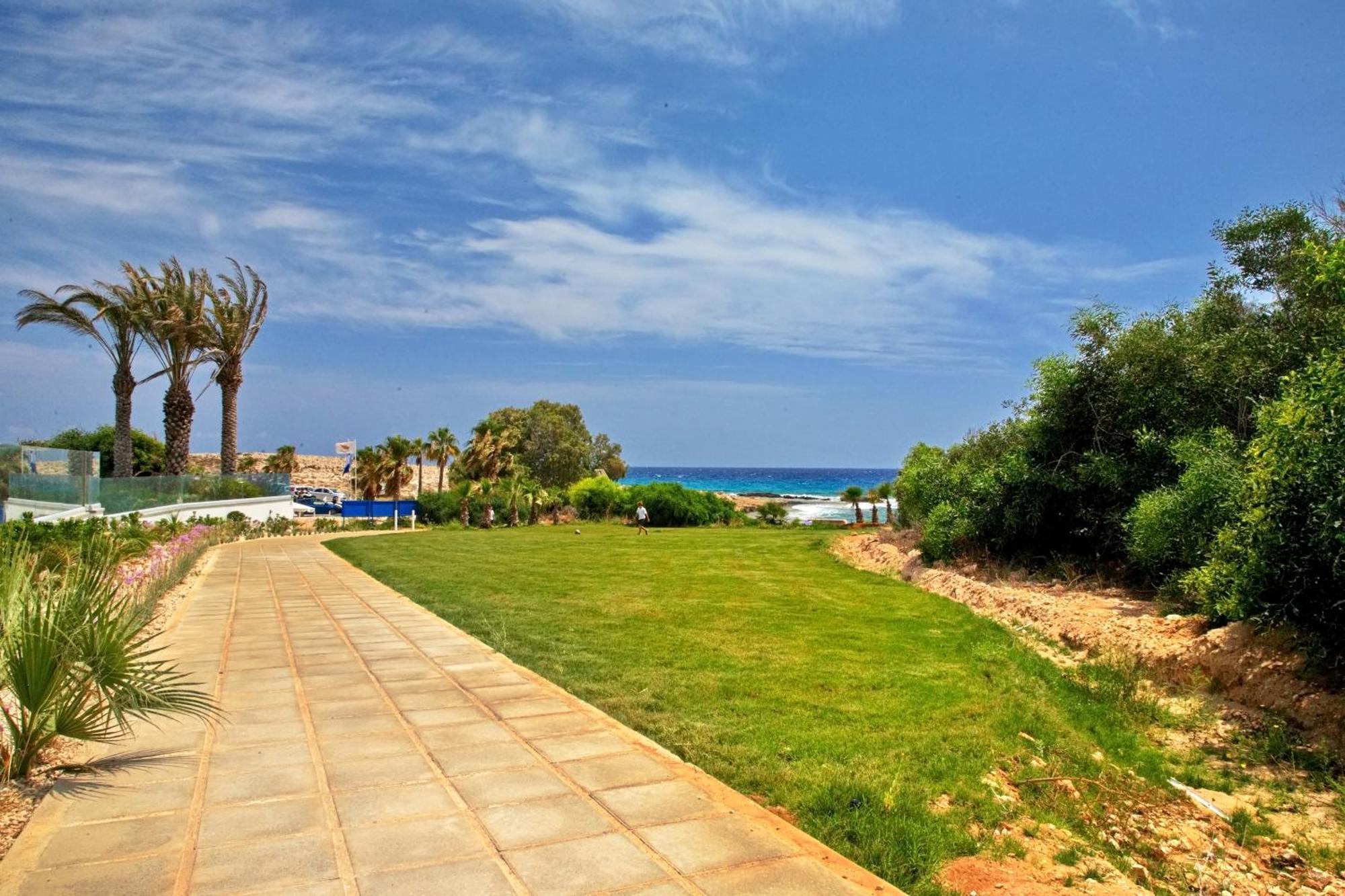 Beachfront Luxury Idania Ayia Napa