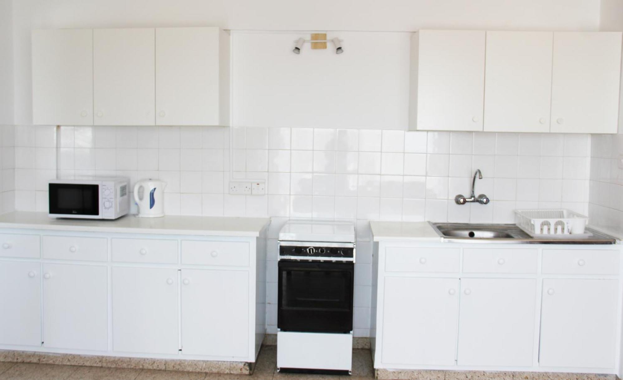 Rent Flat Center 710 *