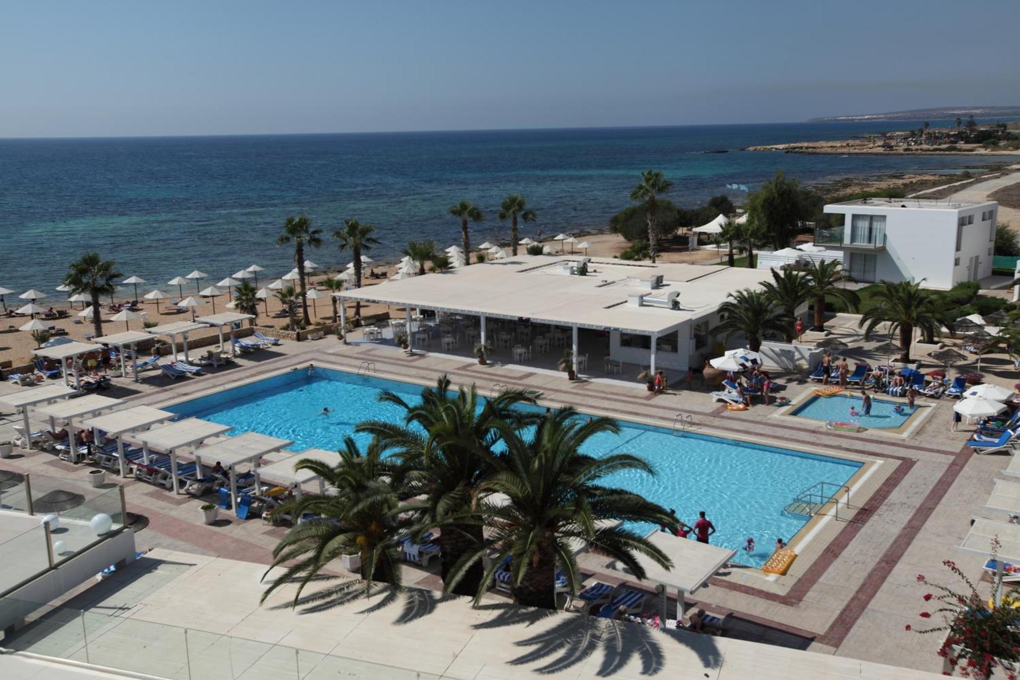 Dome Marina & 4*