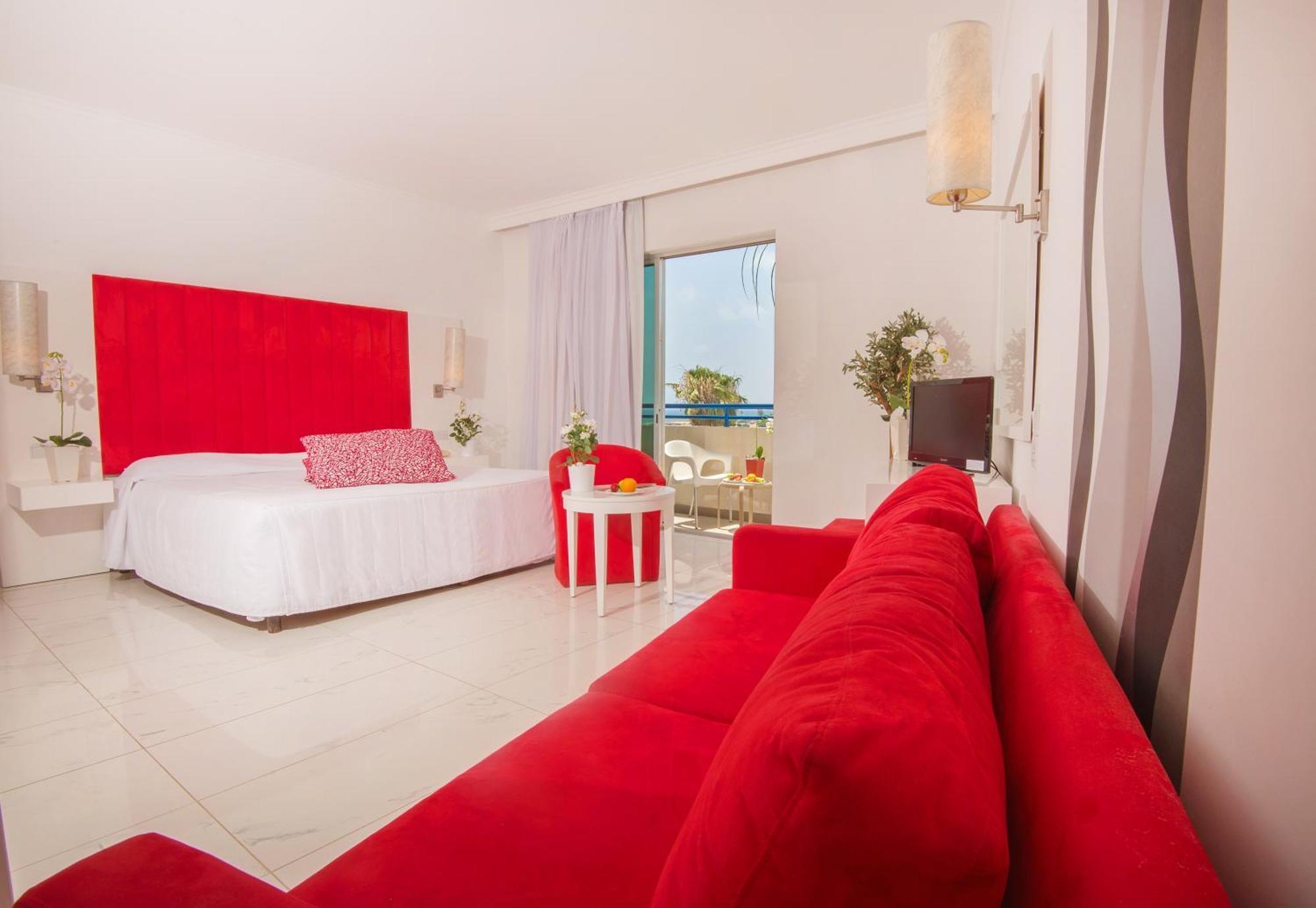 Dome Marina &