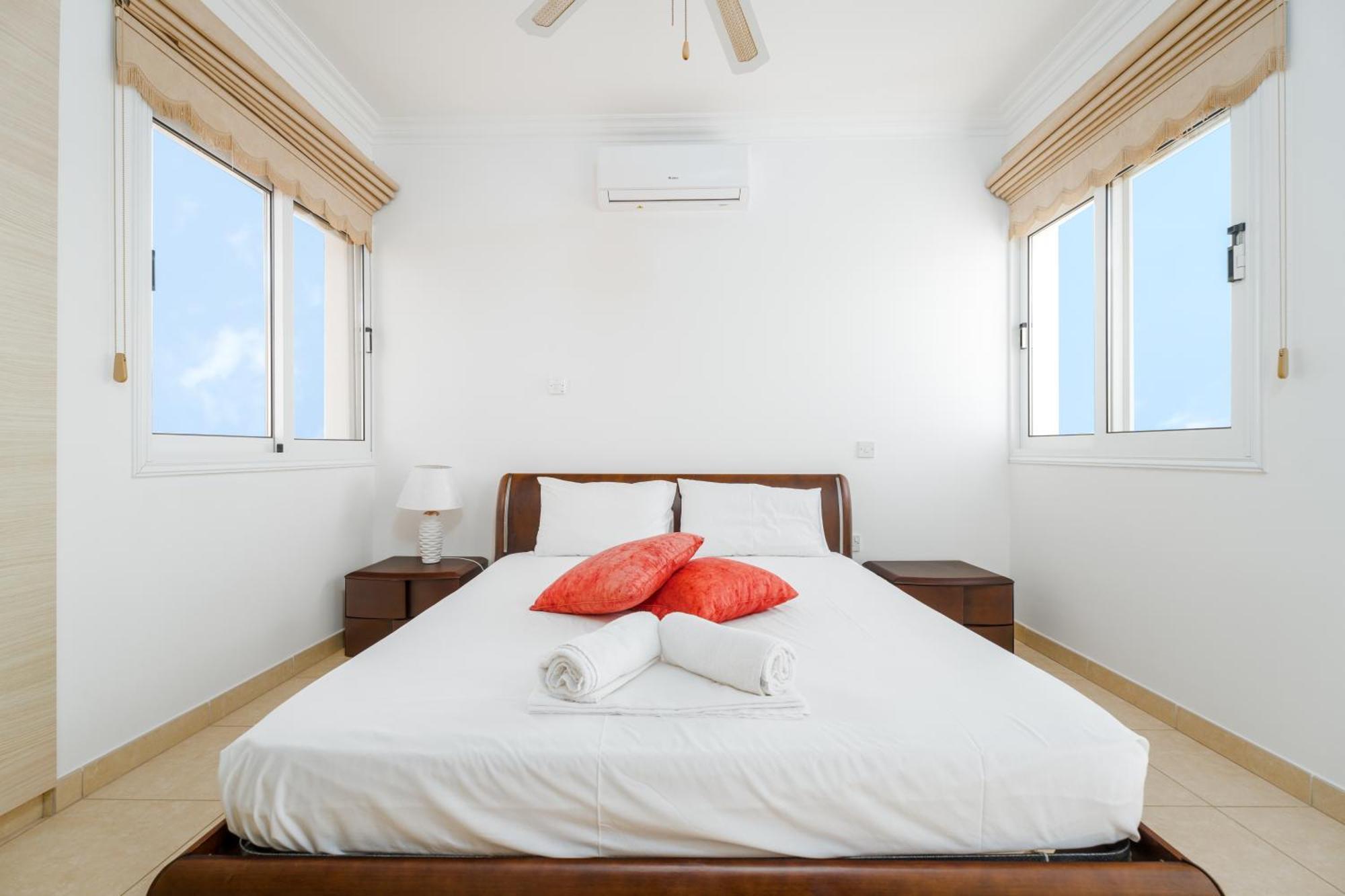 Spacious With Private Pool & Breathtaking Panoramic Views *