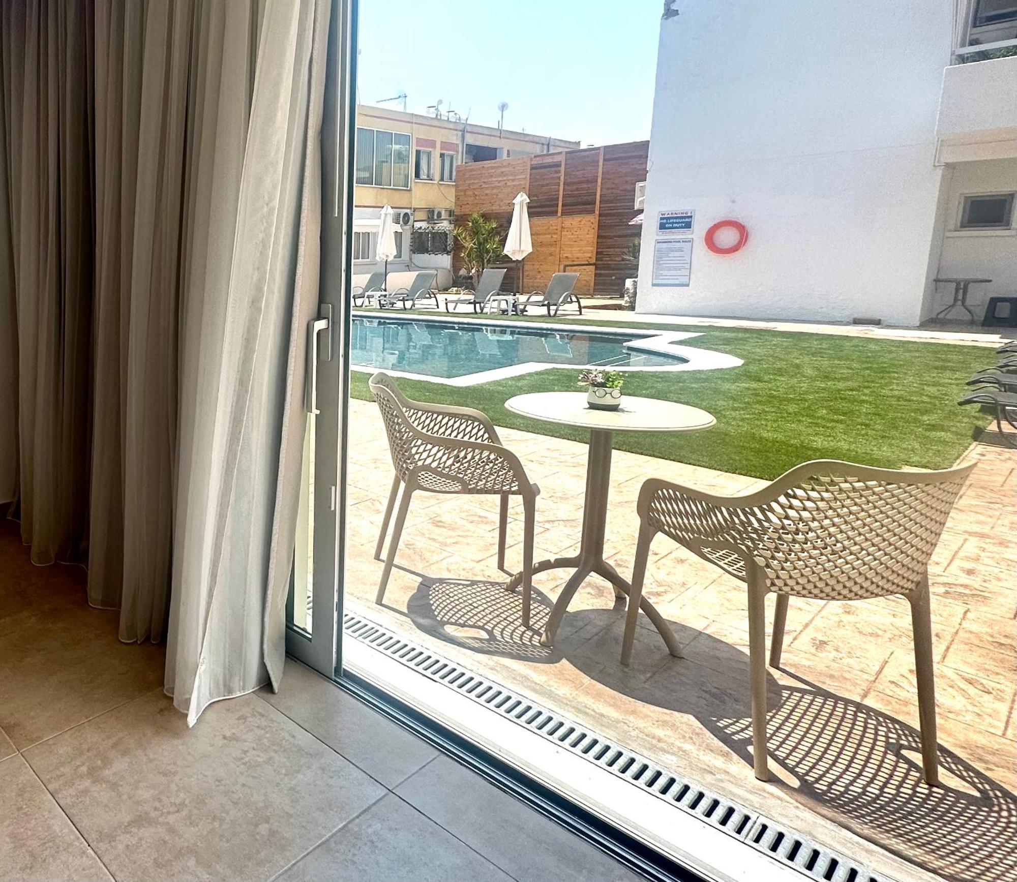 Sun Plaza - Adults Only Aparthotel *