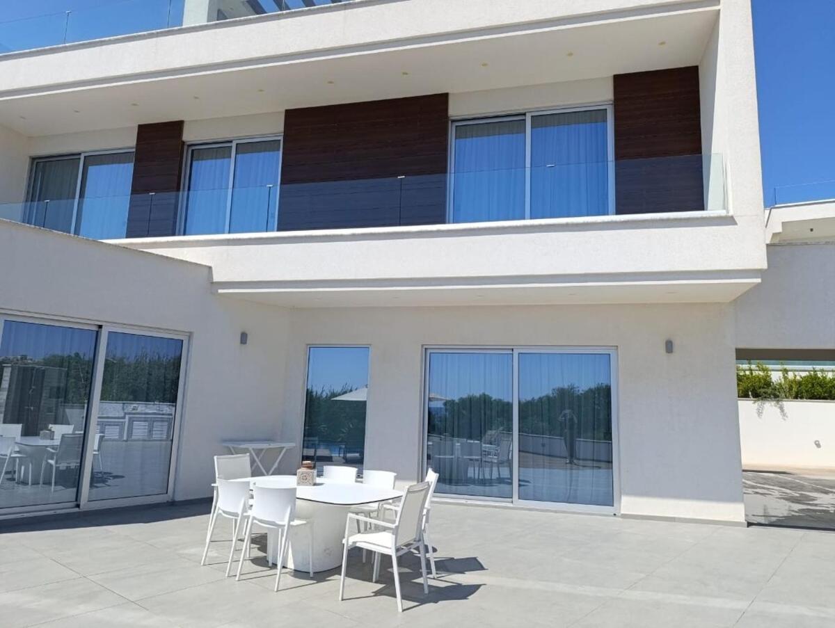 Villa Beachfront Luxury Idania Ayia Napa