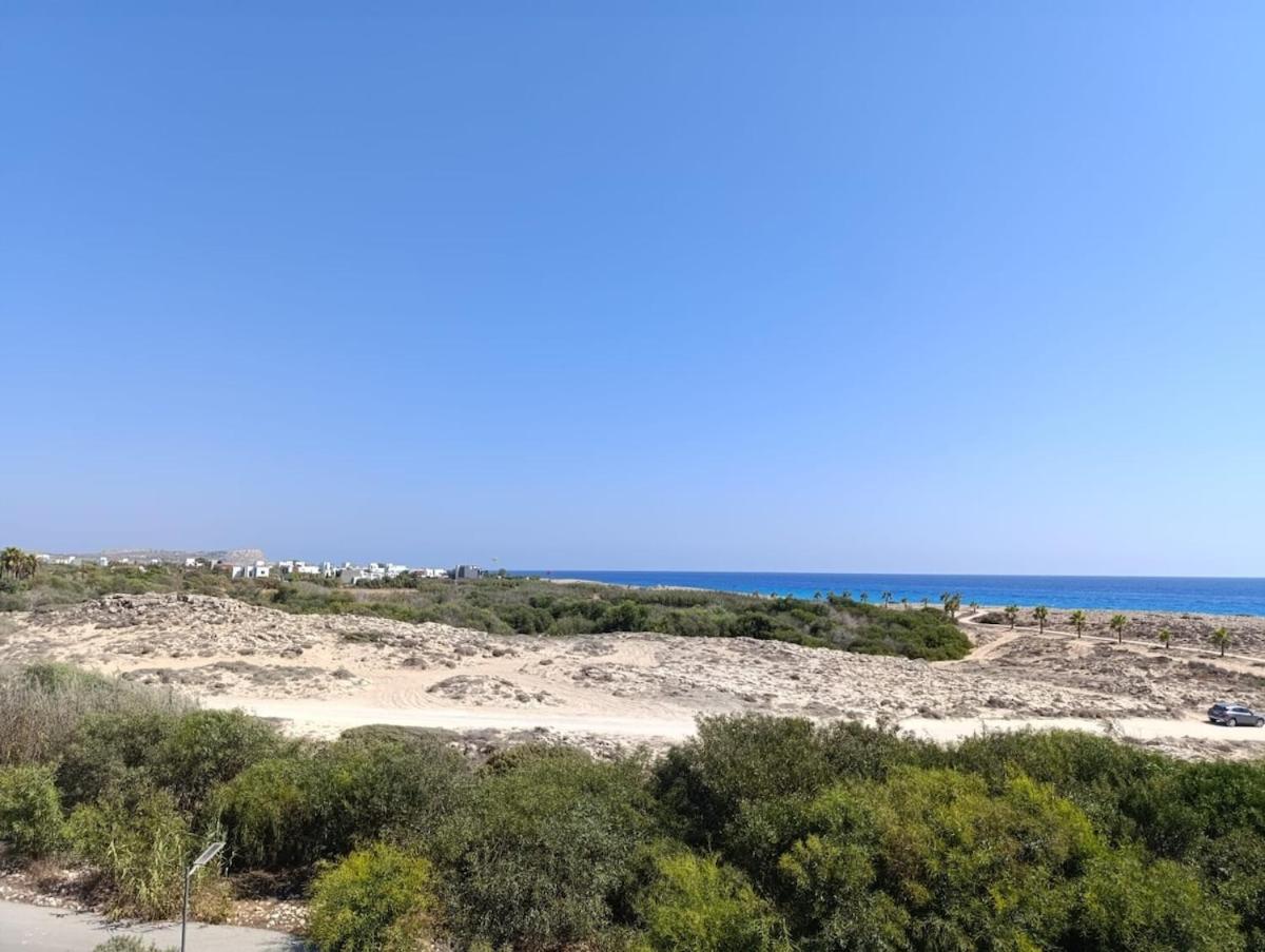Villa Beachfront Luxury Idania