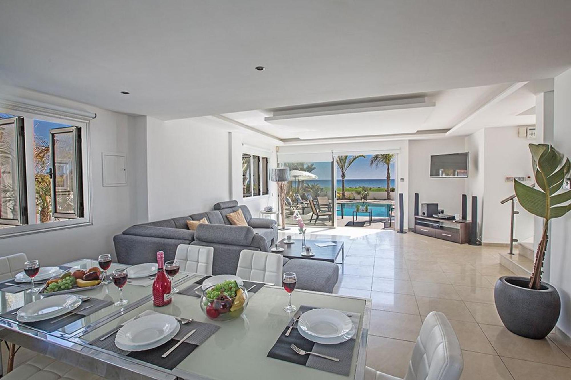 Villa Adaman - Stunning 3 Bedroom Seafront With Pool - Close To The *