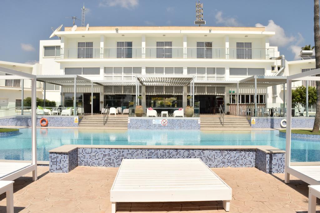 Fedrania Gardens Hotel