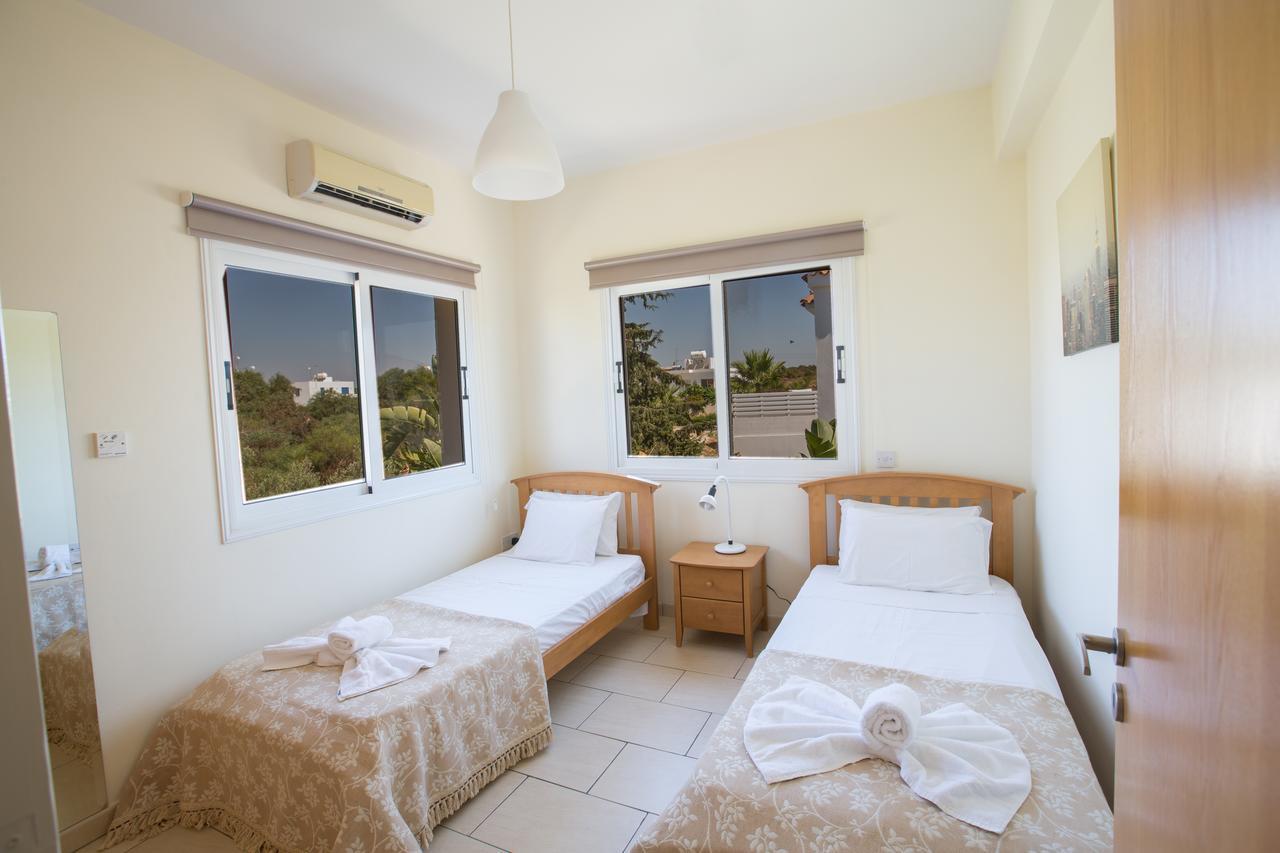 Nadelle 5 Villa *