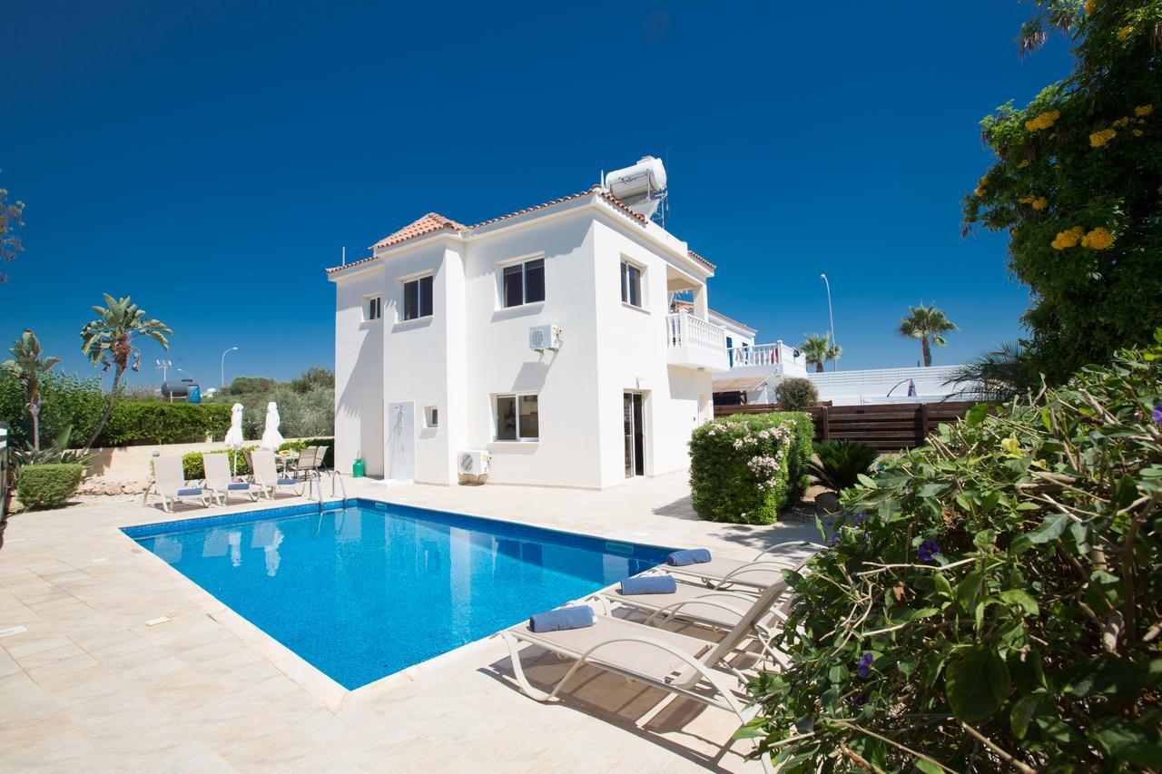 Nadelle 5 Villa *