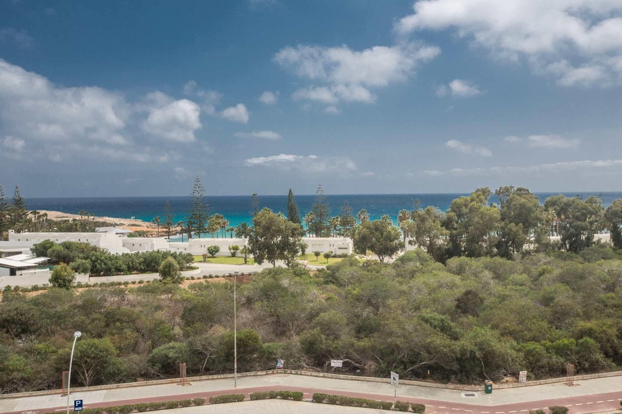 Hotel Nissilant Hotel & Suites