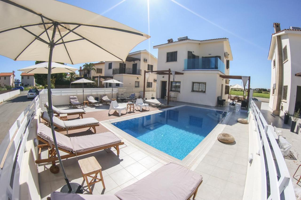 Alexandra Agia Napa