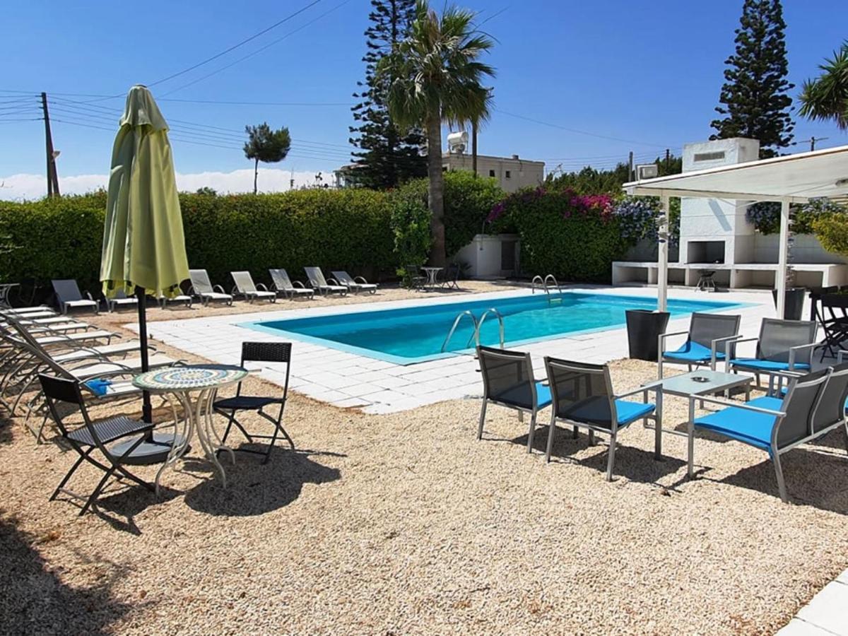 Villa Nissi Beach Luxury