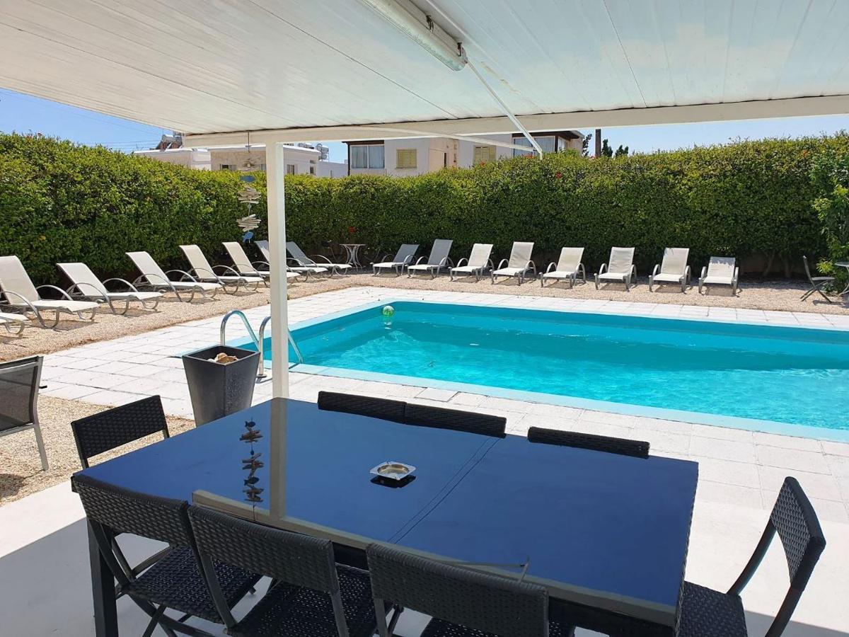 Villa Nissi Beach Luxury *