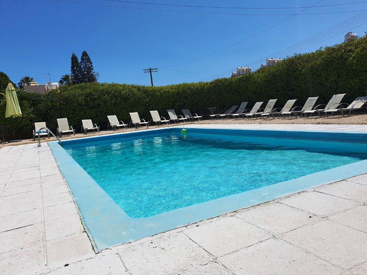 Villa Nissi Beach Luxury *