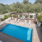 Hara Nissi Villas
