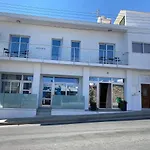 Ellenapa Apts & Studios