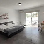 Nissi Avenue Studio