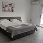 Nissi Avenue Studio