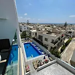 Sunny Blue Hotel