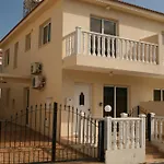 Villa Rhea