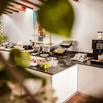 Paul Marie Hotel Apartments