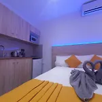 Sun Plaza Suites - Adults Only