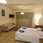 Nissiana Hotel & Bungalows