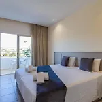 Piere - Anne Beach Hotel