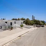 Luxury 1 & 2 Bdr Bungalows 300 Meters From Sandy Beach!