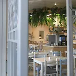 Marina Hotel