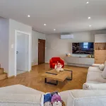 Pantio Living Villa
