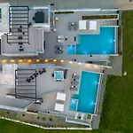 Aqua Beachfront Villas - Villa 1
