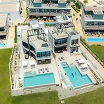 Aqua Beachfront Villas - Villa 2