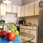 Annita Court Block B, Apt6