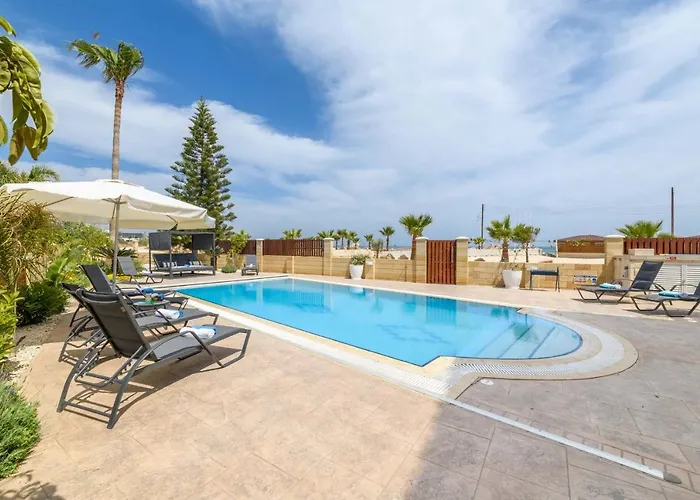 Sirens Beach House