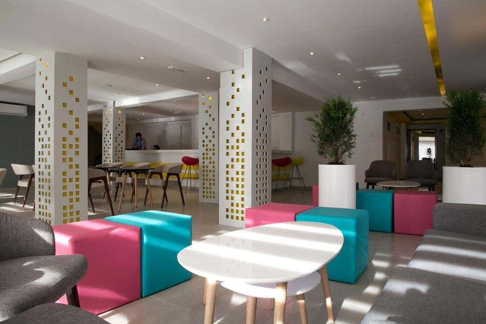 Flora Maria Hotel