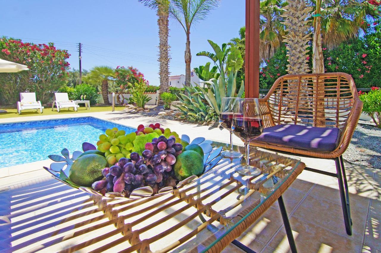 Basil - 50m From Med Sea Holiday home *
