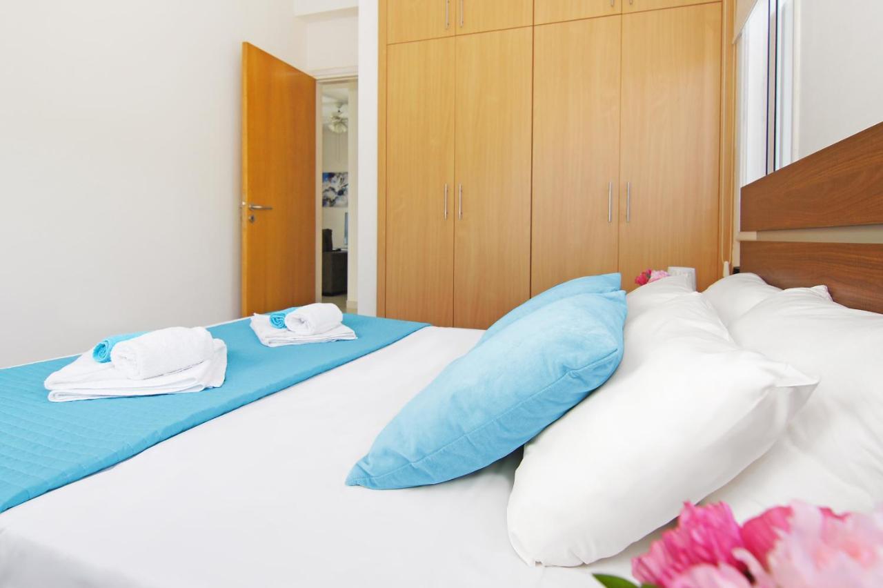 Basil - 50m From Med Sea Holiday home *