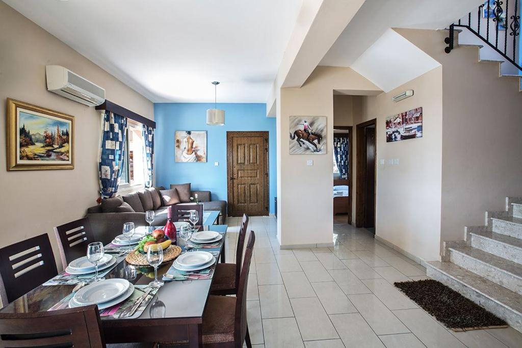 Aspro Enas - Stunning 3 Bedroom Ayia Thekla With Private Pool And Sea Views Villa